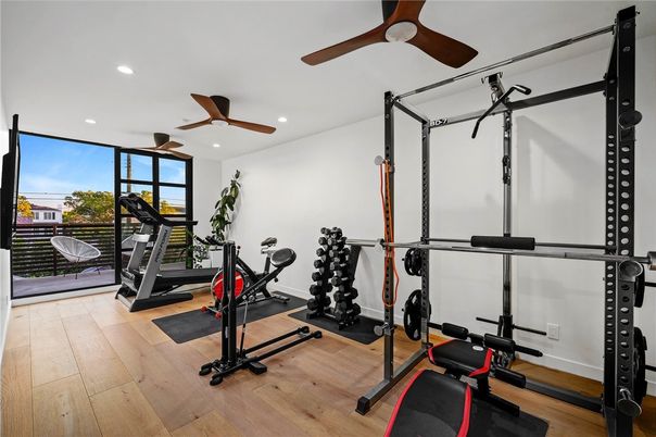 Fitness Equipment, Interior, Recessed Lighting, Wood Texture Flooring
