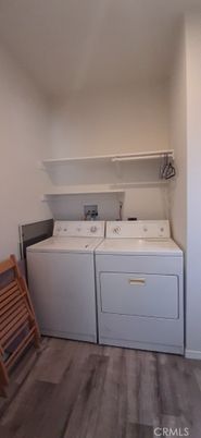 Interior, Utility Closets, Washer, Wood Texture Flooring