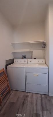 Interior, Utility Closets, Washer, Wood Texture Flooring