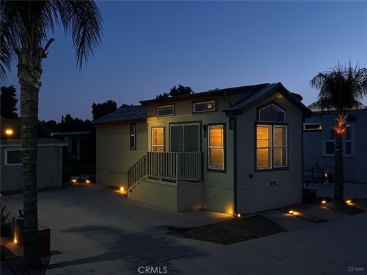 Exterior, Facade, American Craftsman