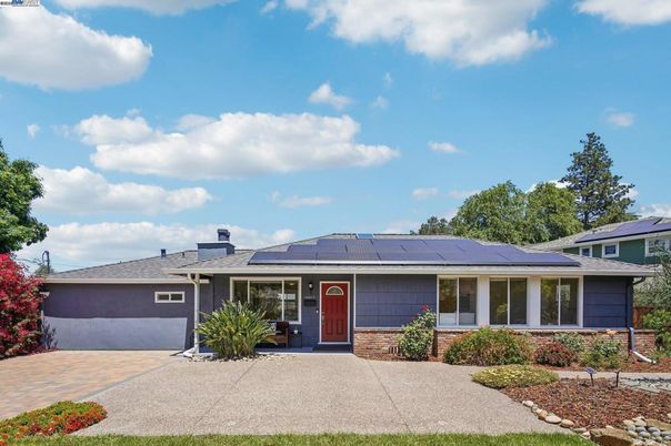 Exterior, Facade, Solar Panels, Ranch