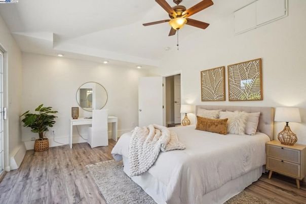 Bedroom, Interior, Recessed Lighting, Wood Texture Flooring