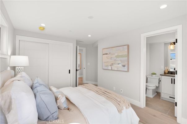 Bathroom, Bedroom, Interior, Recessed Lighting, Wood Texture Flooring