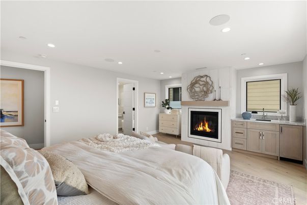 Bedroom, Fireplace, Interior, Recessed Lighting, Wood Texture Flooring