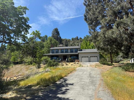Attached, Exterior, Facade, Modern