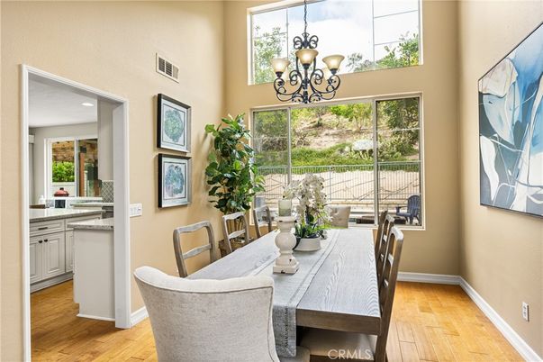 Chandelier, Dining room, Interior, Recessed Lighting, Wood Texture Flooring