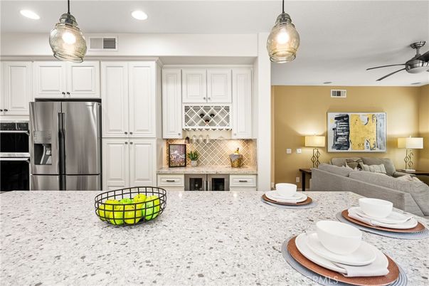 Interior, Kitchen, Living room, Pendant Lights, Recessed Lighting, Stainless Steel Appliances