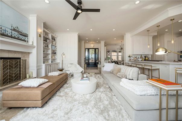 Fireplace, Interior, Living room, Pendant Lights, Recessed Lighting