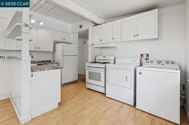 Interior, Kitchen, Washer, Wood Texture Flooring
