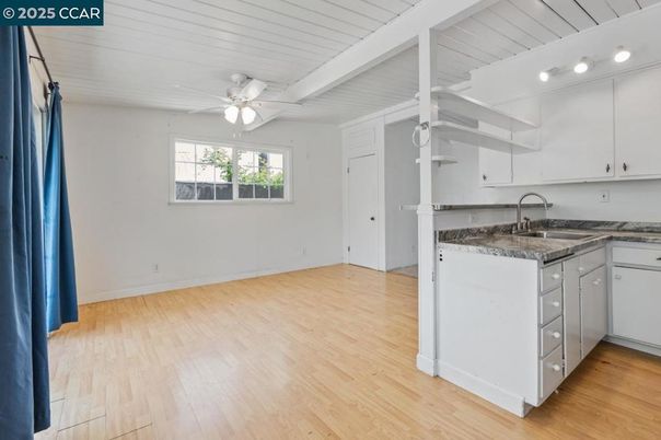 Empty room, Interior, Kitchen, Wood Texture Flooring