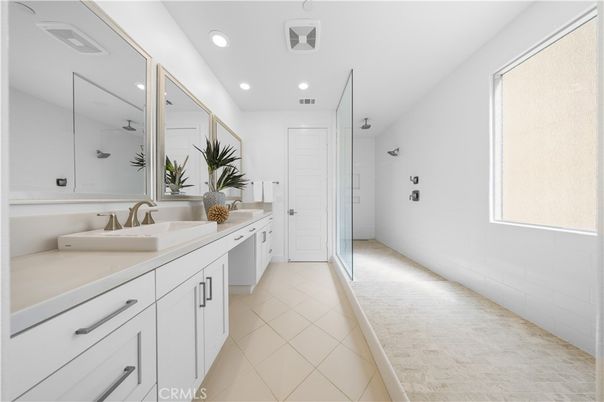 Bathroom, Dual Sink Vanities, Interior, Recessed Lighting