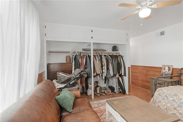 Interior, Walk-in Closets, Wood Texture Flooring