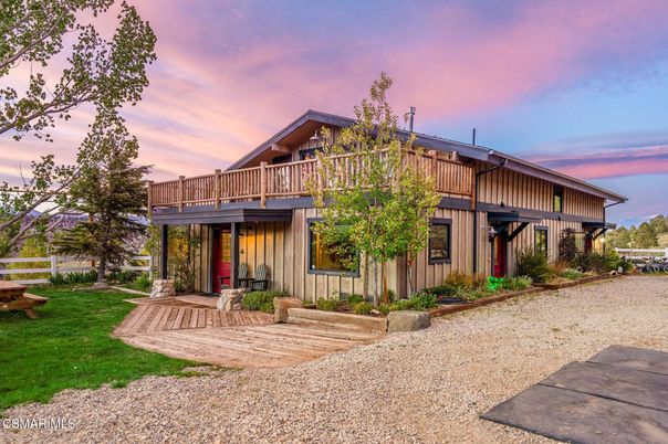 Backyard, Exterior, Facade, Modern