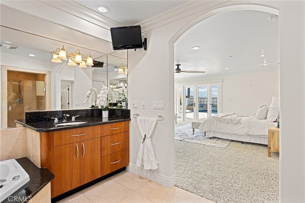 Bathroom, Bedroom, Dual Sink Vanities, Interior, Recessed Lighting