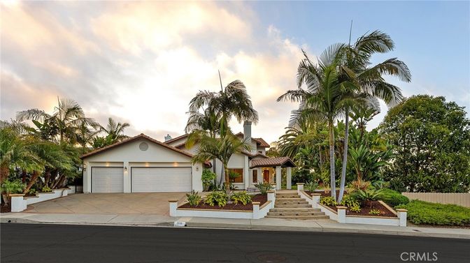 Attached, Exterior, Facade, Spanish Mediterranean