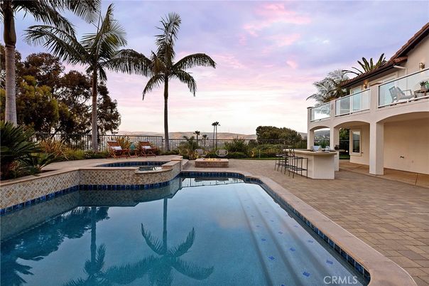 Exterior, Pool, Water