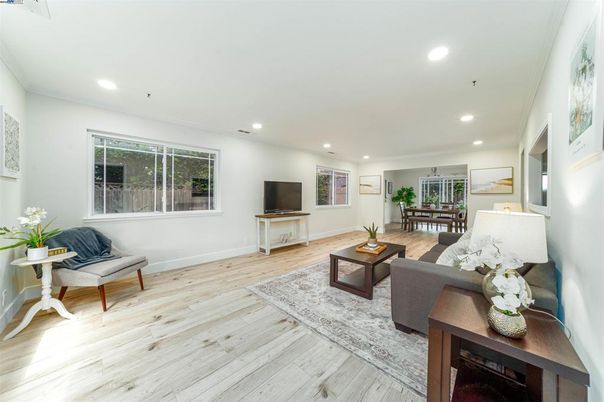 Dining room, Interior, Living room, Recessed Lighting, Wood Texture Flooring