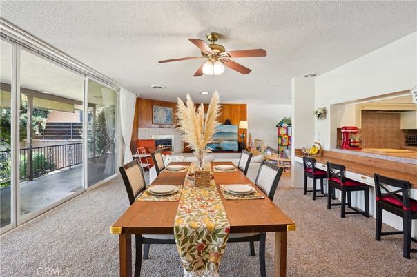 Dining room, Interior, Recessed Lighting