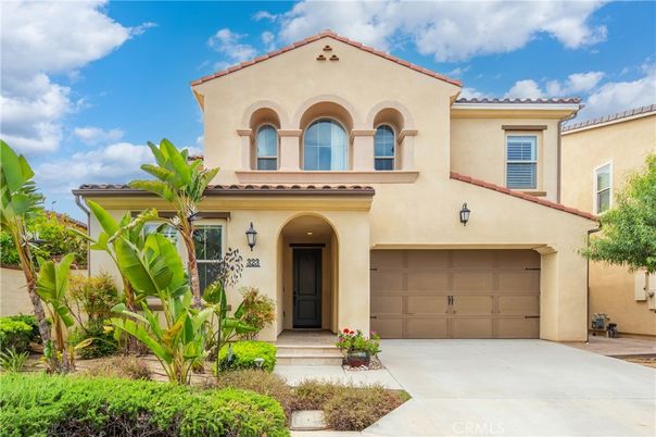 Attached, Exterior, Facade, Spanish Mediterranean