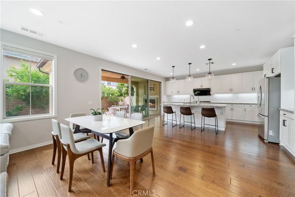 Dining room, Interior, Kitchen, Pendant Lights, Recessed Lighting, Wood Texture Flooring