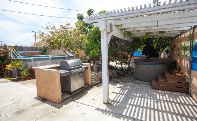 Exterior, Hot Tub