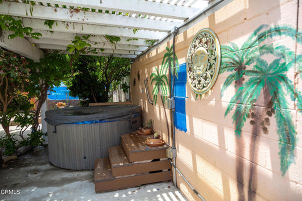 Exterior, Hot Tub