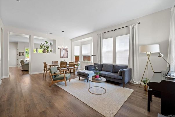 Chandelier, Dining room, Interior, Living room, Piano, Wood Texture Flooring