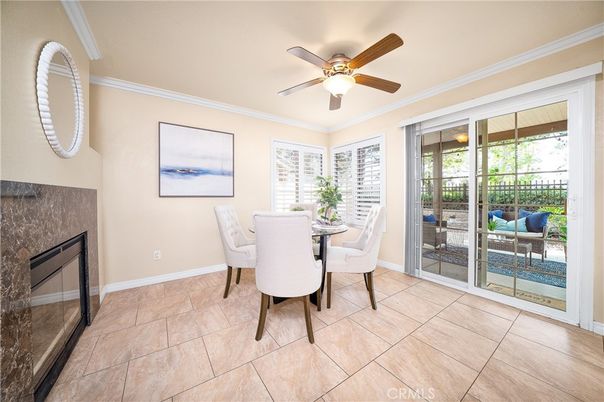 Dining room, Interior