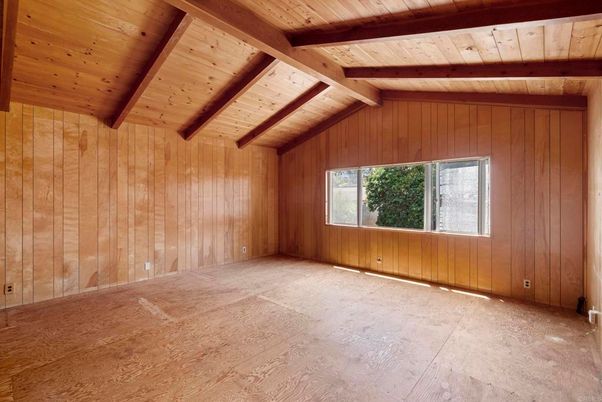 Empty room, Interior, Wooden Beams, Wooden Ceilings, Wooden Walls