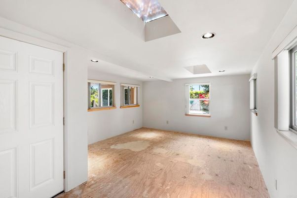 Empty room, Interior, Recessed Lighting, Wood Texture Flooring