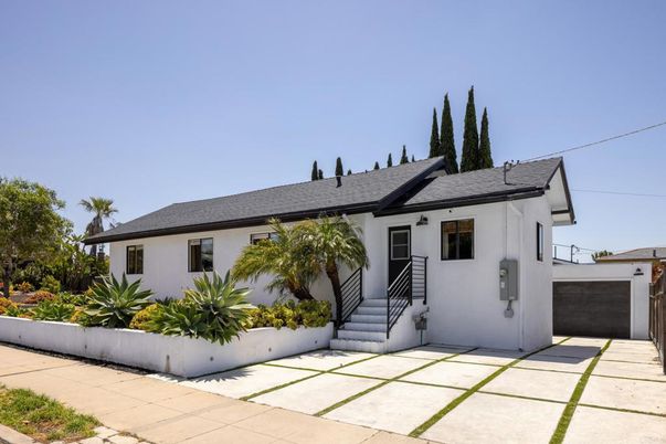 Detached Garage, Exterior, Facade, Ranch