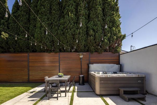 Exterior, Hot Tub