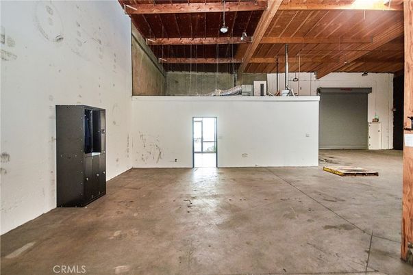 Empty room, Interior, Wooden Beams, Wooden Ceilings
