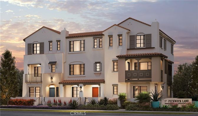 Exterior, Facade, Spanish Mediterranean