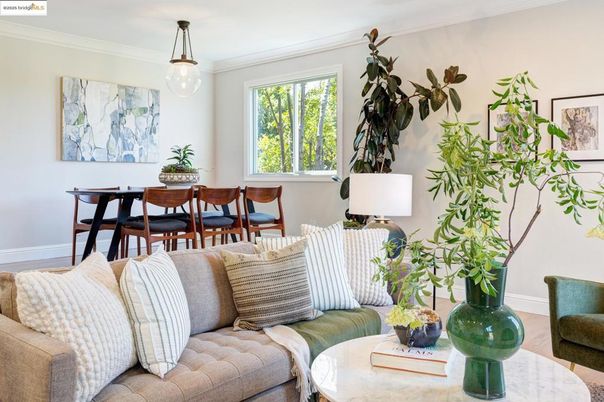 Dining room, Interior, Living room, Pendant Lights, Wood Texture Flooring