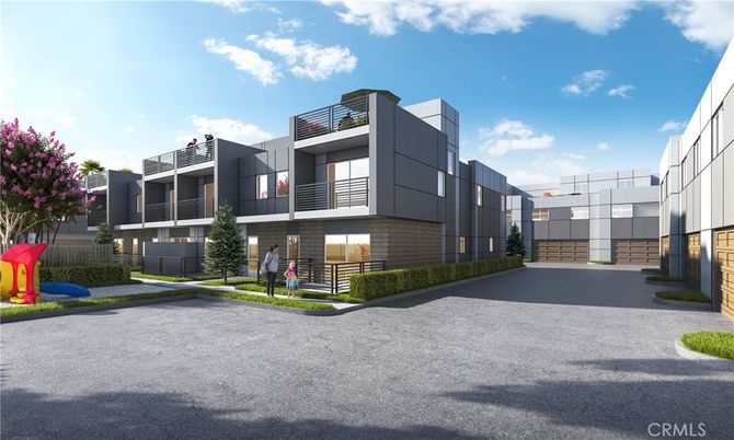 Backyard, Exterior, Facade, Modern
