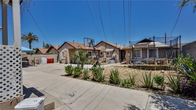 Backyard, Detached Garage, Exterior