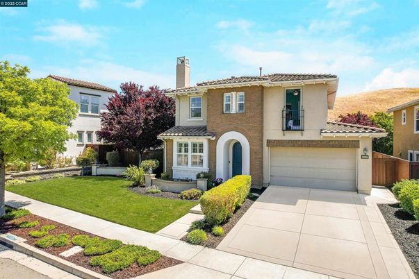 Attached, Backyard, Exterior, Facade, Mediterranean
