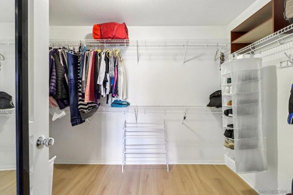 Interior, Walk-in Closets, Wood Texture Flooring
