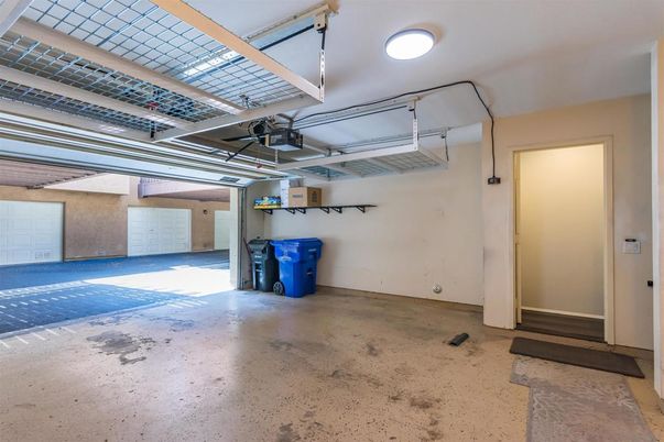 Garage, Interior