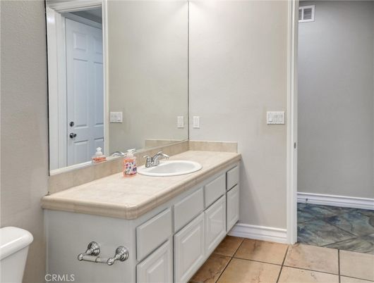 Bathroom, Interior, Tile Countertops