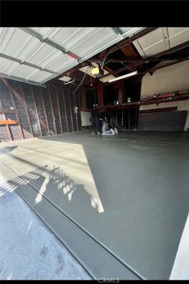 Garage, Interior