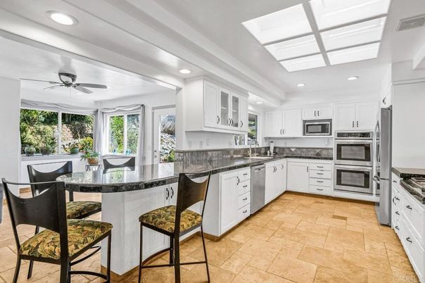 Dining room, Interior, Kitchen, Recessed Lighting, Stainless Steel Appliances