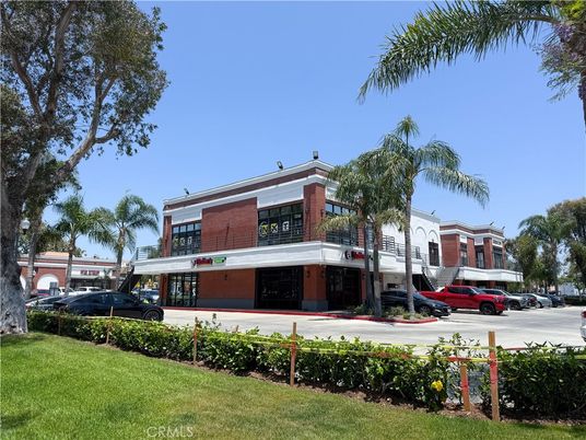 Backyard, Exterior, Facade, Brick Facade, Condo Building