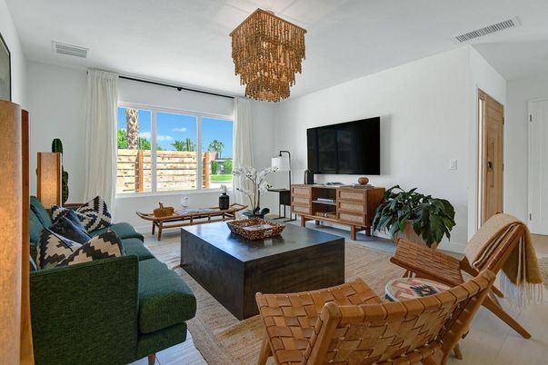 Chandelier, Interior, Living room