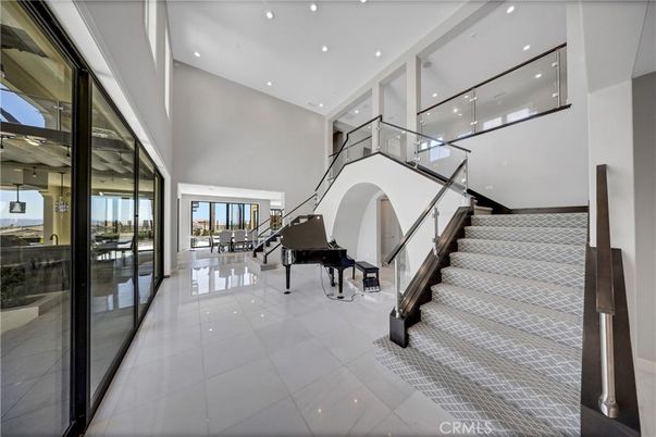 Dining room, Interior, Piano, Recessed Lighting, Water