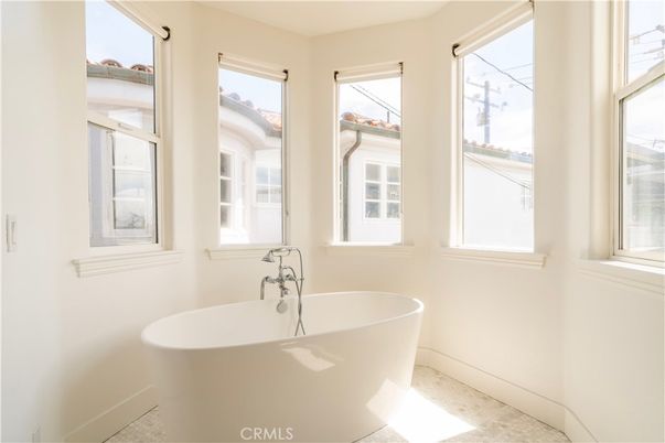 Bathroom, Free Standing Baths, Interior