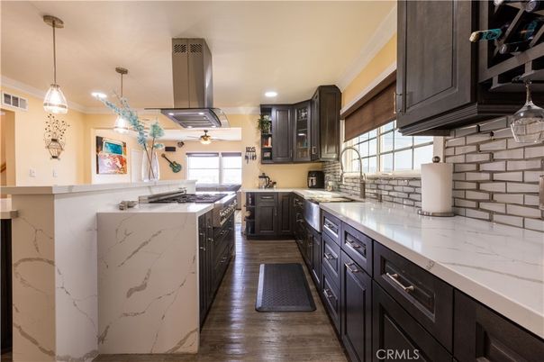 Interior, Kitchen, Pendant Lights, Recessed Lighting, Wood Texture Flooring