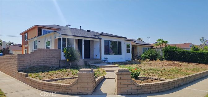 Exterior, Facade, Solar Panels, Ranch