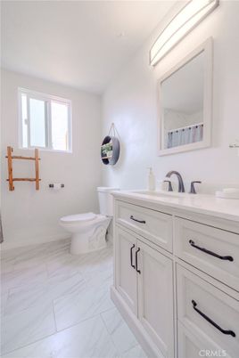 Bathroom, Dual Sink Vanities, Interior, Marble